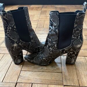 Steve Madden Gray Brown Black Snake Heeled Boots 🐍 👢